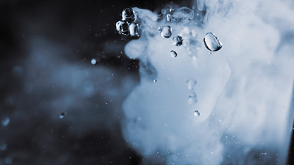 vapores que salen del agua